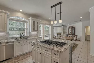 91 Wind Ridge Circle, The Woodlands, TX 77381 - Photo 13