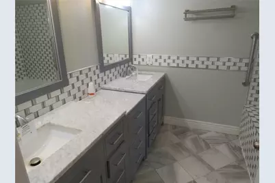 10 Forrest Lane, Angleton, TX 77515 - Photo 11