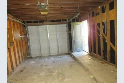 10 Forrest Lane, Angleton, TX 77515 - Photo 19