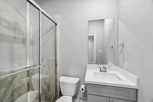 2407 Lawrence St, Houston, TX 77008 - Photo 15
