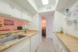 2201 Fountain View Dr, Houston, TX 77057 - Photo 19