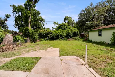 604 W Peach Street, Angleton, TX 77515 - Photo 5