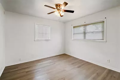 604 W Peach Street, Angleton, TX 77515 - Photo 15