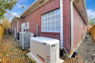 5714 Glen Pines Drive, Houston, TX 77069 - Photo 35