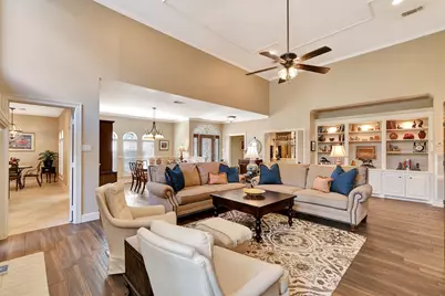 5714 Glen Pines Drive, Houston, TX 77069 - Photo 9