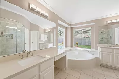 13827 Placid Brook Court, Houston, TX 77059 - Photo 25