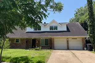 9015 Stroud Dr, Houston, TX 77036 - Photo 5