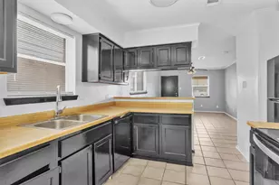 1035 Lovett St, Tomball, TX 77375 - Photo 1