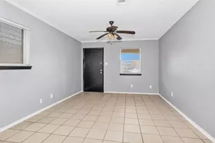 1035 Lovett St, Tomball, TX 77375 - Photo 3