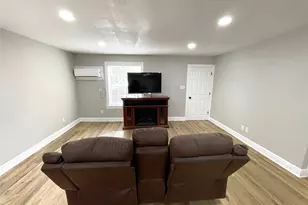 520 Avenue E, Conroe, TX 77301 - Photo 9