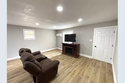 520 Avenue E, Conroe, TX 77301 - Photo 11