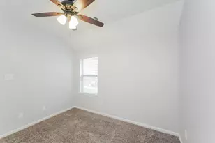 6522 Hunters Creek Ln, Baytown, TX 77521 - Photo 11