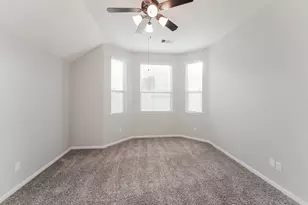 6522 Hunters Creek Ln, Baytown, TX 77521 - Photo 7