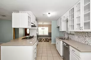 1126 Jeffrey St, Deer Park, TX 77536 - Photo 9