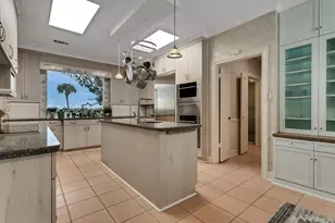 18506 Upper Bay Rd, Houston, TX 77058 - Photo 21