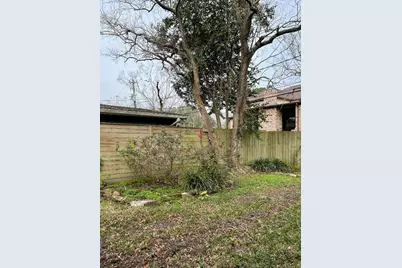 5122 S Jackwood Street, Houston, TX 77096 - Photo 15