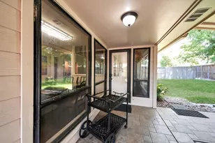 7731 Club Lake Dr, Houston, TX 77095 - Photo 29