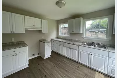 327 De Haven Street, Houston, TX 77029 - Photo 7