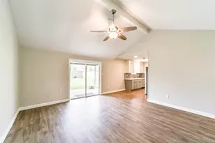 504 Avondale Ln, Friendswood, TX 77546 - Photo 5