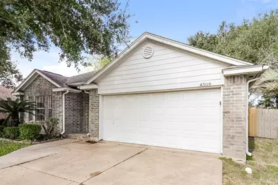 4509 Fox Run Street, Pearland, TX 77584 - Photo 3
