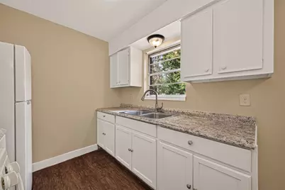 11819 Leitrim Way, Houston, TX 77047 - Photo 13