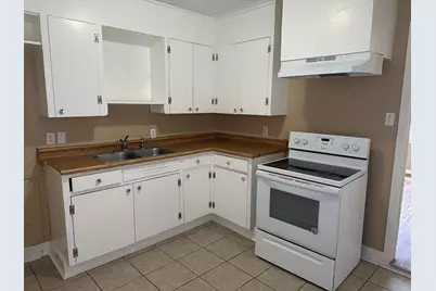 806 N Avenue B, Freeport, TX 77541 - Photo 3