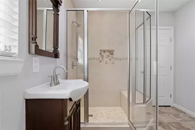 5012 Irvington Boulevard, Houston, TX 77009 - Photo 7