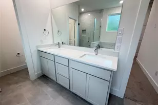 6047 Cebra St, Houston, TX 77091 - Photo 17