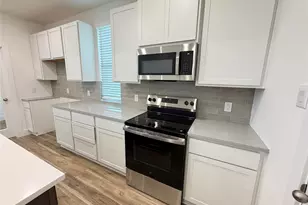 6047 Cebra St, Houston, TX 77091 - Photo 9