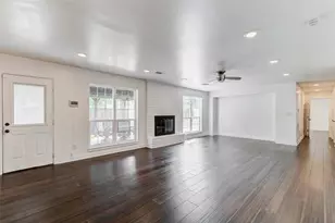 10602 Riverview Dr, Houston, TX 77042 - Photo 13