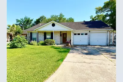 1201 N Heron Drive, Seabrook, TX 77586 - Photo 1