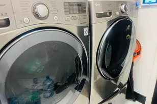 14907 Alderwick Dr, Sugar Land, TX 77498 - Photo 17