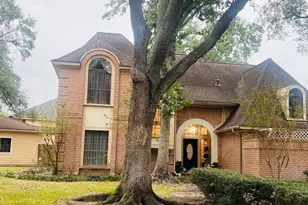 14907 Alderwick Dr, Sugar Land, TX 77498 - Photo 7