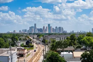 102 Sylvester Rd, Houston, TX 77009 - Photo 3