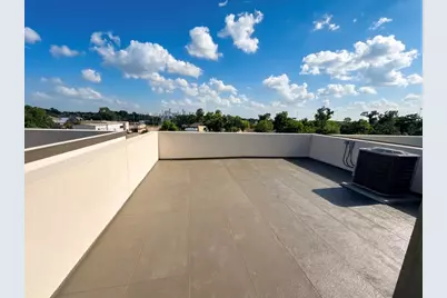 102 Sylvester Road #B, Houston, TX 77009 - Photo 5
