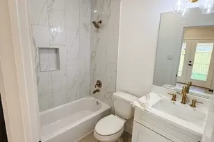 102 Sylvester Rd, Houston, TX 77009 - Photo 13