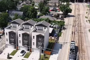 102 Sylvester Rd, Houston, TX 77009 - Photo 1