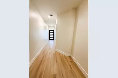 102 Sylvester Road #B, Houston, TX 77009 - Photo 7