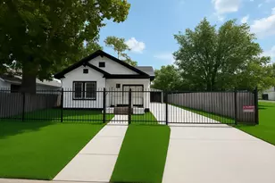1709 Hussion St, Houston, TX 77003 - Photo 1