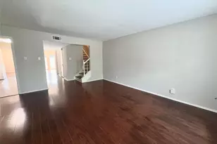 12959 Trail Hollow Dr, Houston, TX 77079 - Photo 3