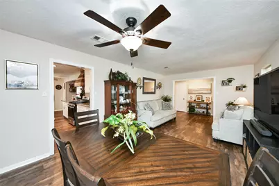 203 Ridgewood Drive, Oak Ridge North, TX 77386 - Photo 9