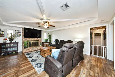 203 Ridgewood Drive, Oak Ridge North, TX 77386 - Photo 21