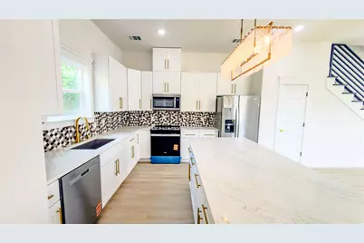 819 North Loop, Houston, TX 77022 - Photo 7