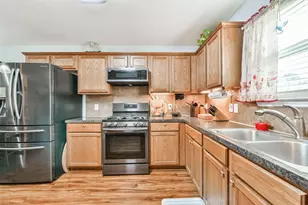 448 7th St, Dickinson, TX 77539 - Photo 15