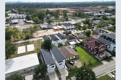 5019 Creekmont Drive, Houston, TX 77091 - Photo 43