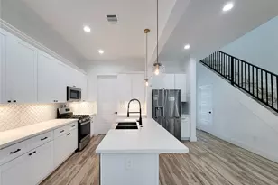 5019 Creekmont Dr, Houston, TX 77091 - Photo 1