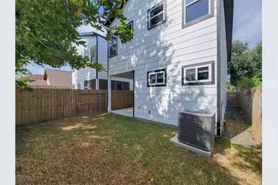 5019 Creekmont Drive, Houston, TX 77091 - Photo 39