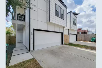 5019 Creekmont Drive, Houston, TX 77091 - Photo 3