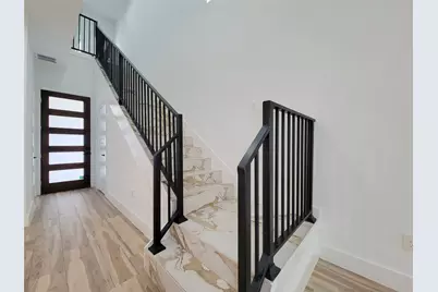 5019 Creekmont Drive, Houston, TX 77091 - Photo 17