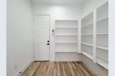 5019 Creekmont Drive, Houston, TX 77091 - Photo 15